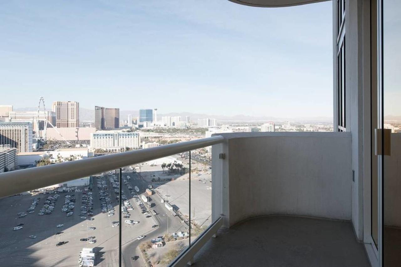 True 1Br Balcony Suite With Strip View At Mgm Signature Las Vegas Exterior photo